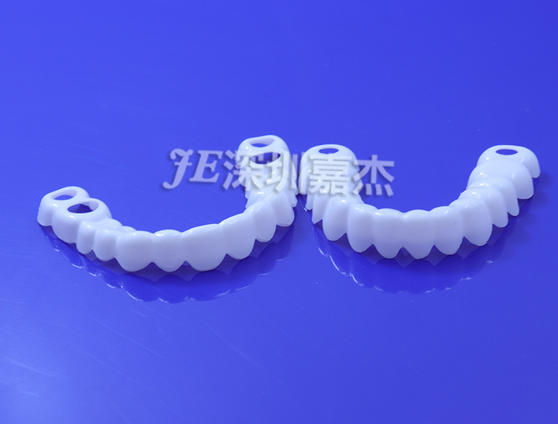 硅膠牙套適合使用的年齡段在什么位置？